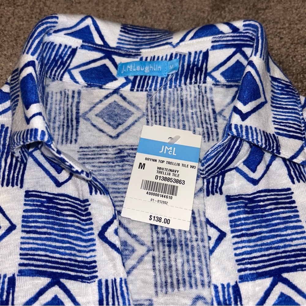 NWT Beautiful Patterned Blouse โข J. McLaughlin - Picture 5 of 6